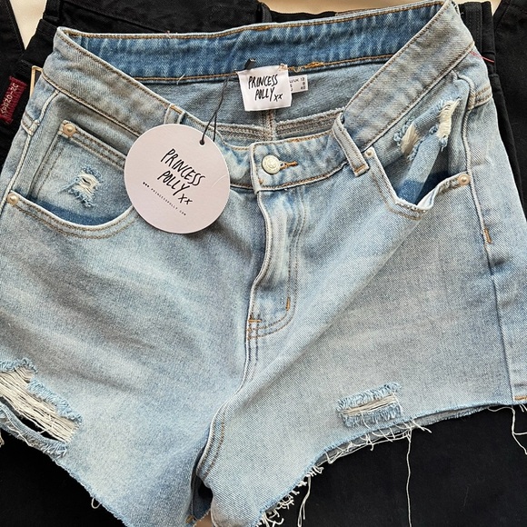 NWT Princess Polly Feel Like Summer Denim Shorts ✨🤍 - Picture 3 of 6